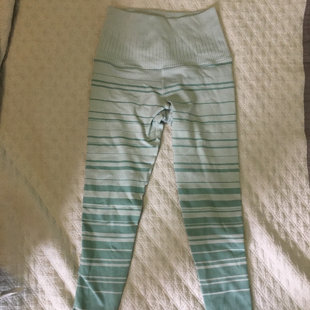 Avocado xs/s teal leggings